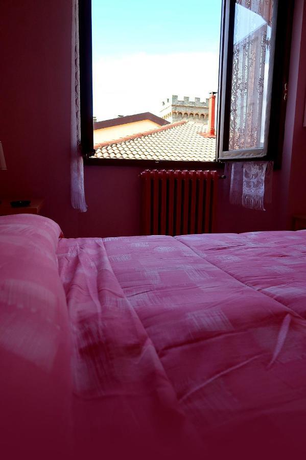Affittacamere Ristorante La Rocca 2*